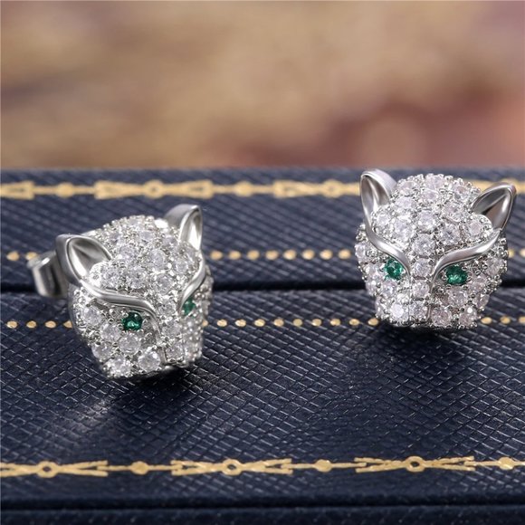 💞925 Sterling Plated Shiny Crystal Sparkling Stud Earrings for UNVN12448 - Picture 3 of 8